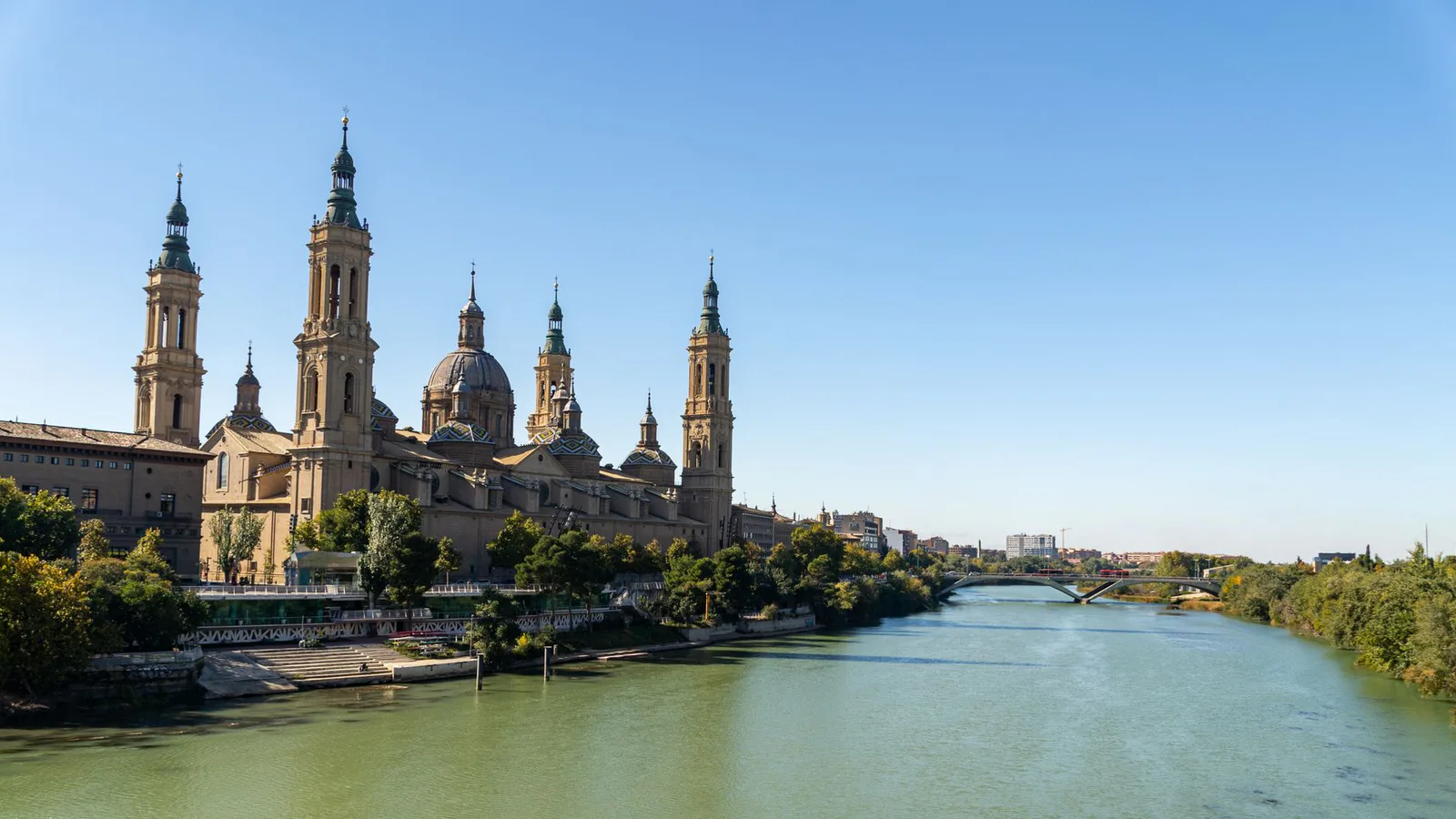 subir a las torres del Pilar en La Basílica del Pilar por dentro: cómo visitar sin perder el tiempo